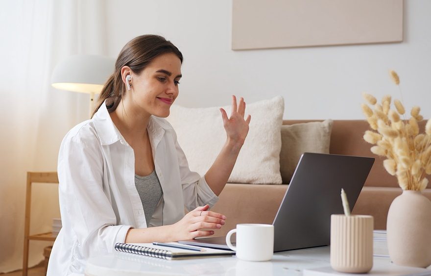 Psicóloga clínica especializada en terapia online individual y ansiedad en Santiago de Chile